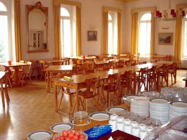 Hotel Quellenhof Scuol Esterno foto